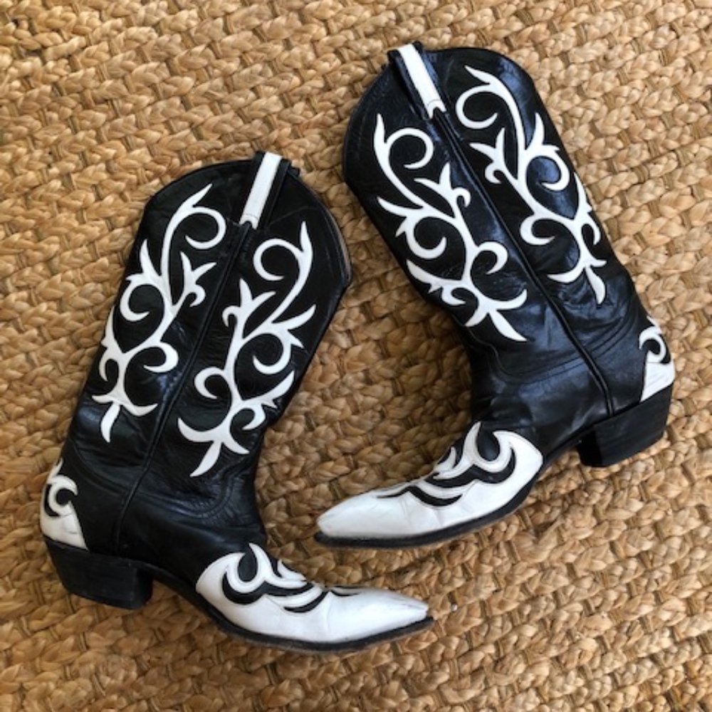Vintage B/W Cowboy Boots SIZE 8.5/9